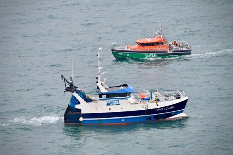 Incendie à bord du « Nominoë » en baie de Seine : les quatre marins sont sains et saufs  Incendie à bord du « Nominoë » en baie de Seine : les quatre marins sont sains et saufs