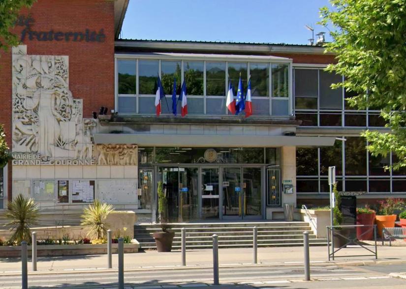 Incendie criminel à la mairie de Grand-Couronne (Seine-Maritime) : quatre jeunes mis en examen Incendie criminel à la mairie de Grand-Couronne (Seine-Maritime) : quatre jeunes mis en examen