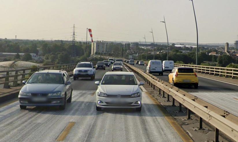 Sept véhicules impliqués dans un accident sur le viaduc de Calix à Caen : gros bouchons à l’heure de pointe Sept véhicules impliqués dans un accident sur le viaduc de Calix à Caen : gros bouchons à l’heure de pointe