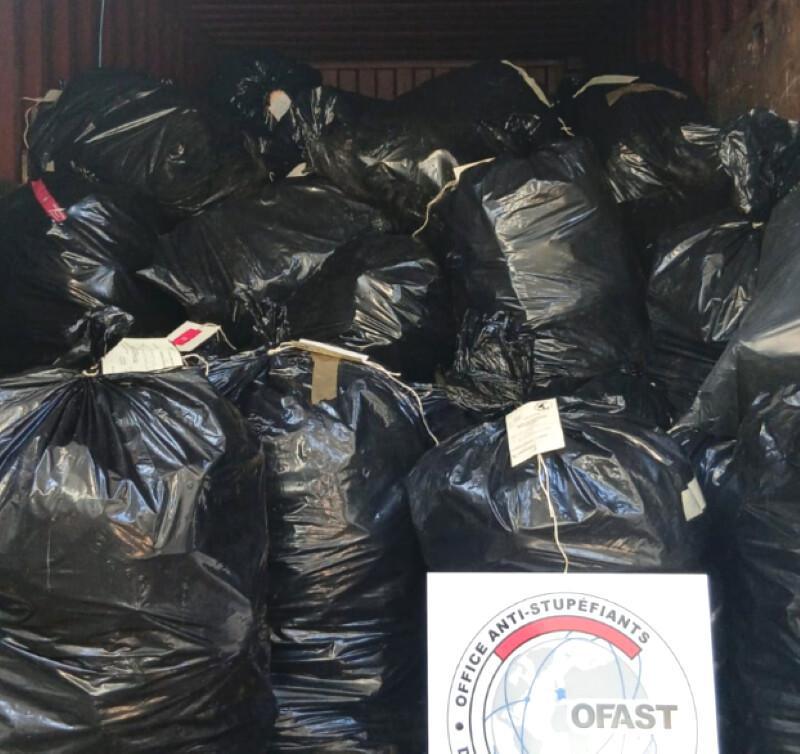 Nouvelle saisie de stupéfiants au Havre : 1,84 tonne d'herbe de cannabis interceptée et quinze suspects arrêtés