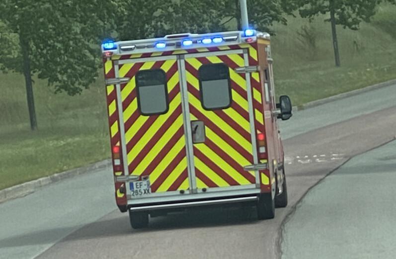 Accident sur la D137 dans l'Eure : une jeune femme héliportée en urgence absolue au CHU de Rouen Accident sur la D137 dans l'Eure : une jeune femme héliportée en urgence absolue au CHU de Rouen