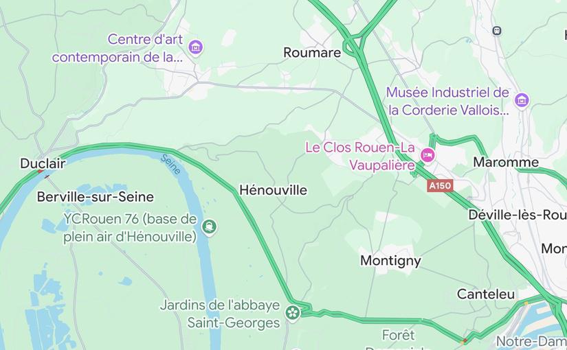Un bâtiment agricole de 2 000 m2 en feu à Hénouville en Seine-Maritime : plus de 120 bovins évacués