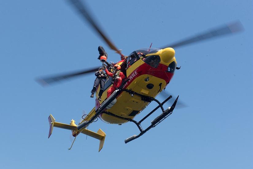 Collision entre deux véhicules à Tancarville : un homme héliporté par Dragon76 au CHU de Rouen Collision entre deux véhicules à Tancarville : un homme héliporté par Dragon76 au CHU de Rouen