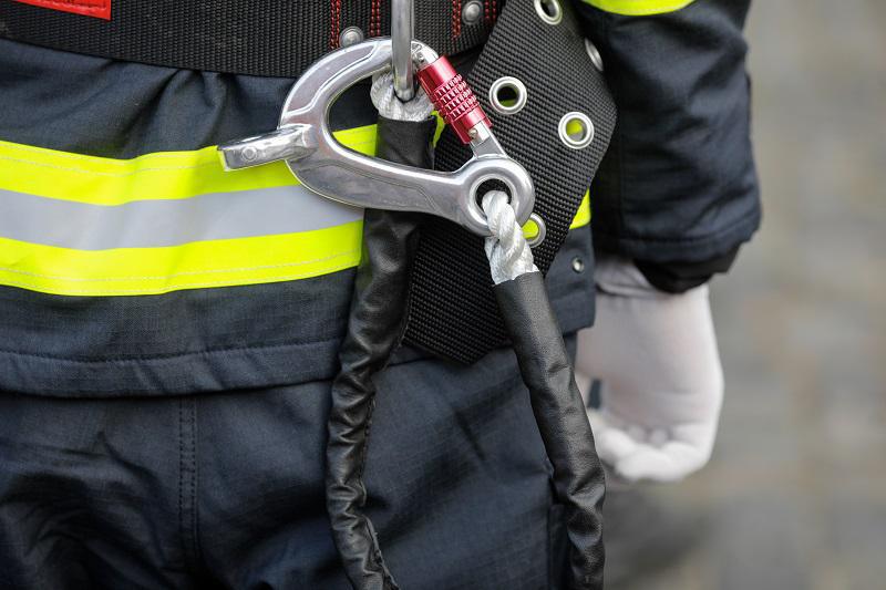 Eure. Coincé dans un arbre à 20 mètres de hauteur, un parapentiste secouru au Marais-Vernier
