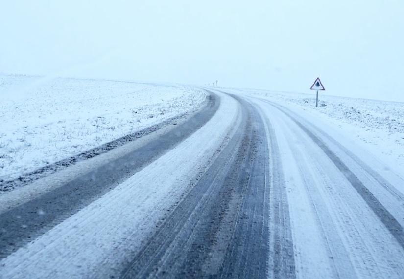 Neige-verglas : circulation restreinte pour les poids lourds en Seine-Maritime