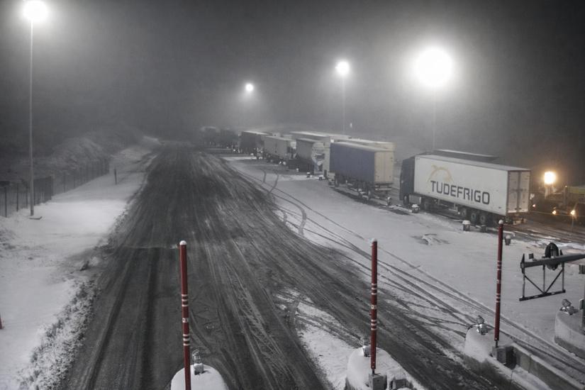 Neige et verglas : la circulation se fluidifie sur l’A28, vigilance maintenue sur l’A29 en Seine-Maritime