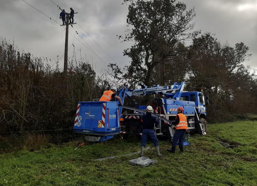 Tempête Goretti : 37 000 foyers privés d’électricité et des routes coupées dans l’Eure Tempête Goretti : 37 000 foyers privés d’électricité et des routes coupées dans l’Eure