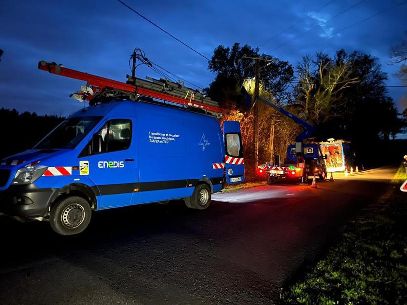Tempête Goretti dans l’Eure : 22 000 foyers sans électricité et dix routes toujours coupées ce soir Tempête Goretti dans l’Eure : 22 000 foyers sans électricité et dix routes toujours coupées ce soir