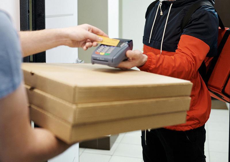 Bolbec. Le livreur de pizzas n'avait pas de permis et travaillait au noir : son patron en garde à vue Bolbec. Le livreur de pizzas n'avait pas de permis et travaillait au noir : son patron en garde à vue