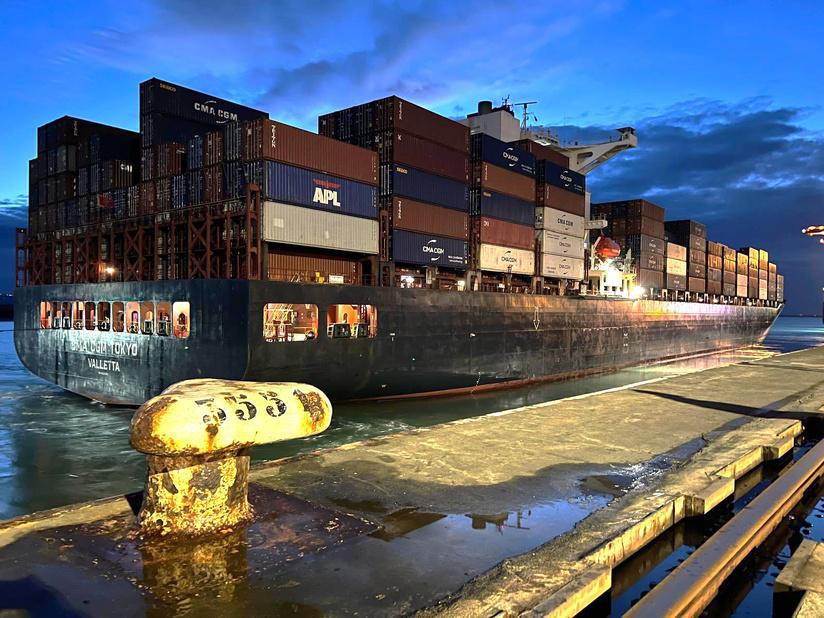 Humanitaire. Un convoi de 383 tonnes de vivres pour Gaza est parti du Havre ce dimanche soir