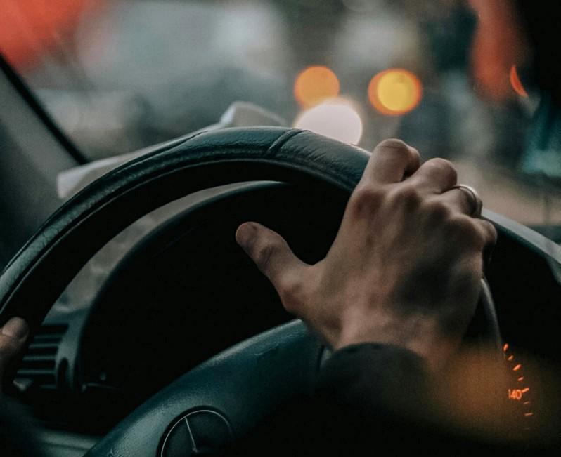 Au Havre, un conducteur alcoolisé emboutit deux voitures : aucun blessé mais rétention de permis Au Havre, un conducteur alcoolisé emboutit deux voitures : aucun blessé mais rétention de permis
