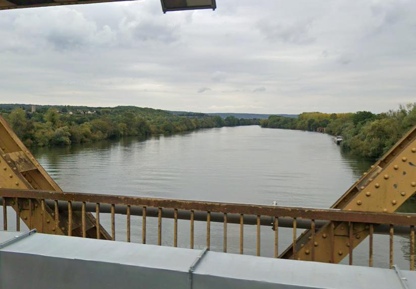 Pollution suspecte sur la Seine à Val-d’Azey : une nappe de trois kilomètres repérée Pollution suspecte sur la Seine à Val-d’Azey : une nappe de trois kilomètres repérée