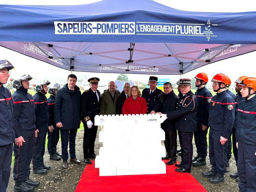 Eure : la première pierre du futur centre de secours de Vexin-sur-Epte est posée