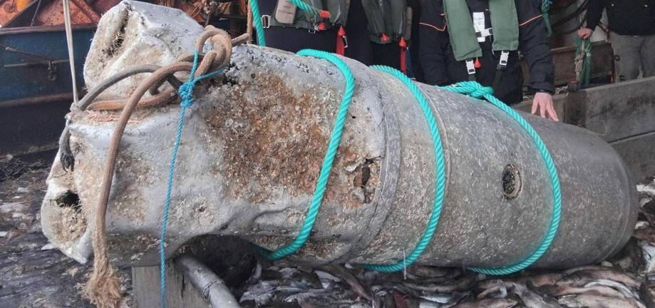 Une bombe allemande d’une tonne repêchée par un chalutier au large de Courseulles-sur-Mer Une bombe allemande d’une tonne repêchée par un chalutier au large de Courseulles-sur-Mer