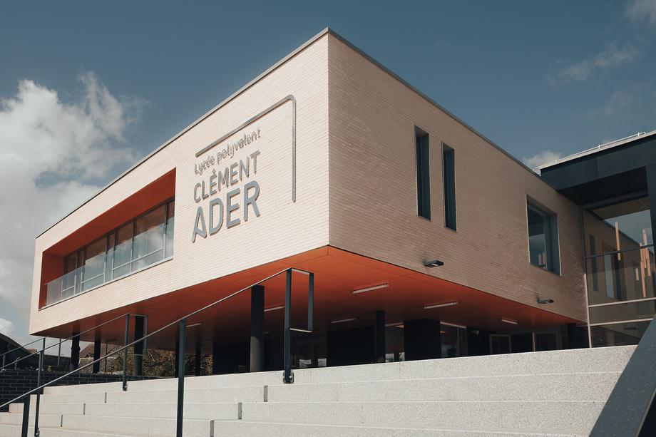 Bernay : le lycée Clément Ader inaugure son nouveau visage après une restructuration à 50 millions d’euros Bernay : le lycée Clément Ader inaugure son nouveau visage après une restructuration à 50 millions d’euros