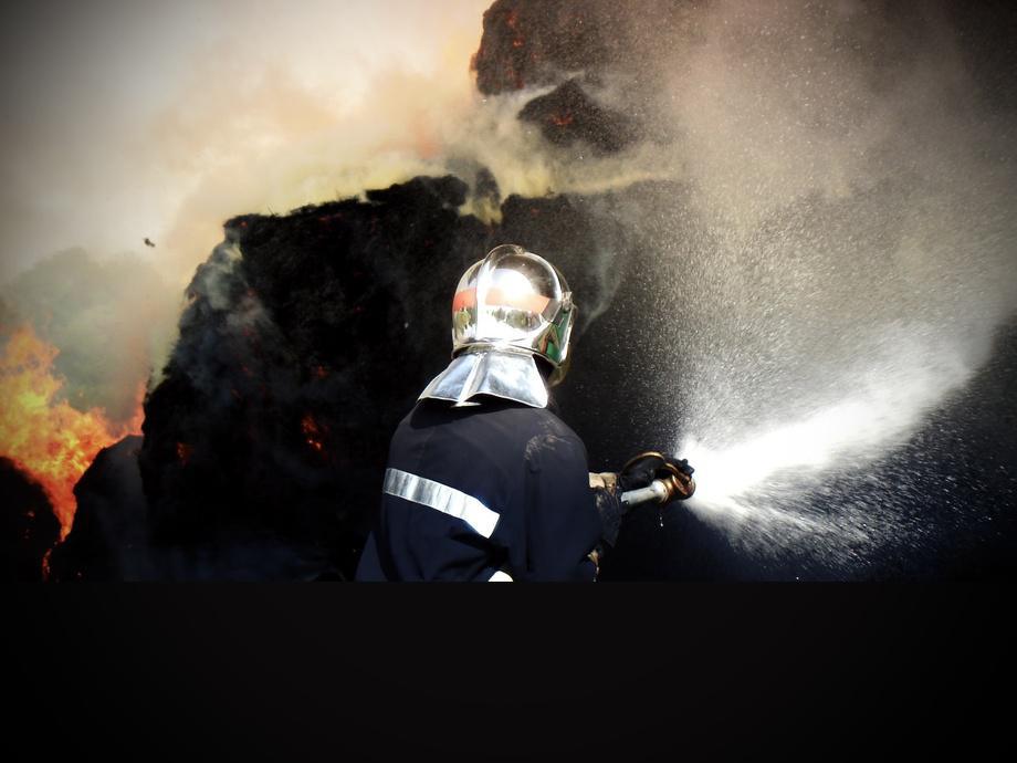 Un feu de cheminée se propage à un pavillon, un homme de 68 ans intoxiqué Un feu de cheminée se propage à un pavillon, un homme de 68 ans intoxiqué