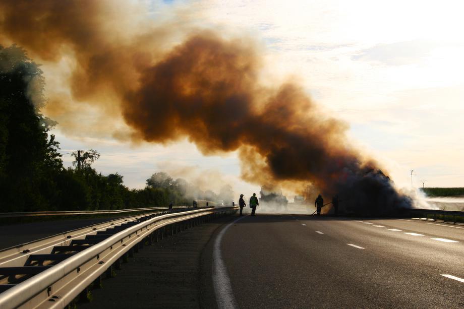 A13 : une voiture en feu à hauteur de Sotteville-sous-le-Val, circulation perturbée
