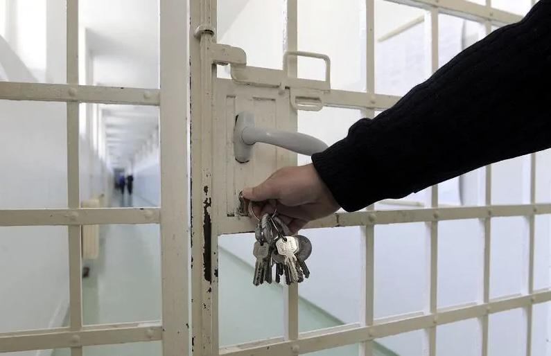 Trois passeurs britanniques interpellés en mer au large de Saint-Valery-en-Caux