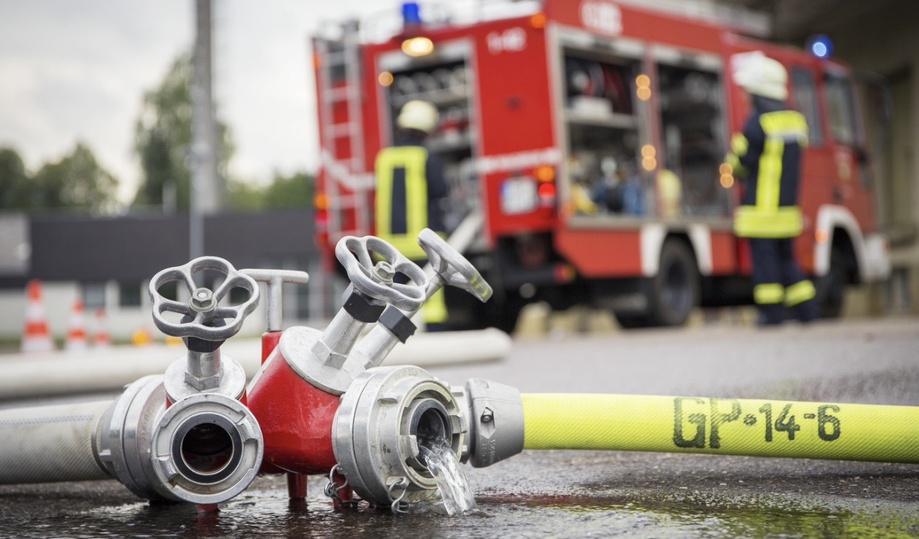 Petit-Couronne : alerte incendie dans un immeuble de bureaux, 100 personnes évacuées Petit-Couronne : alerte incendie dans un immeuble de bureaux, 100 personnes évacuées