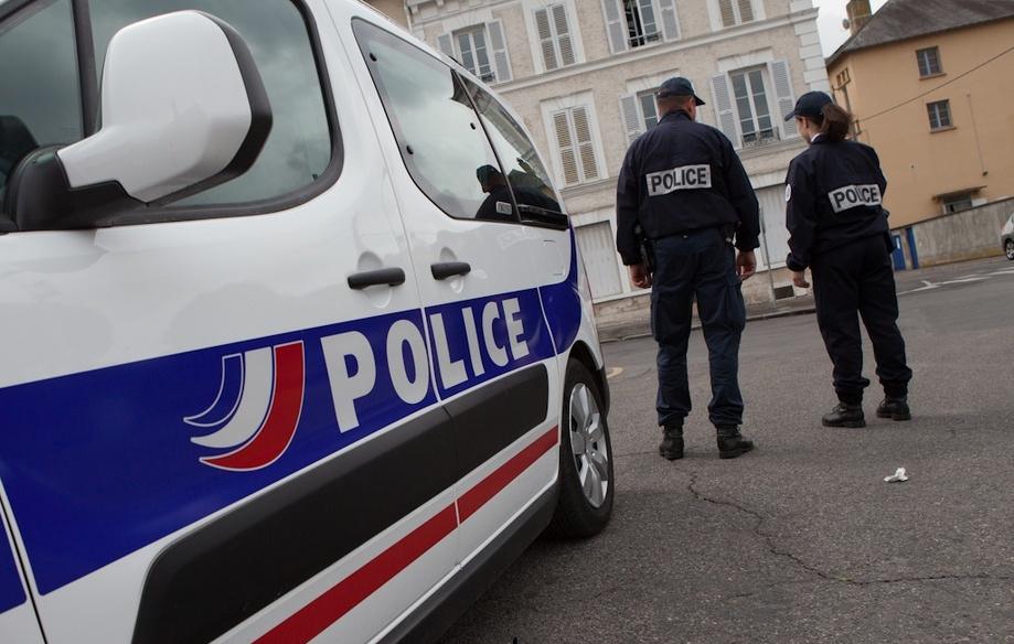 Lutte contre l'immigration clandestine : 11 bus et 51 personnes contrôlés à Lillebonne et Bolbec Lutte contre l'immigration clandestine : 11 bus et 51 personnes contrôlés à Lillebonne et Bolbec
