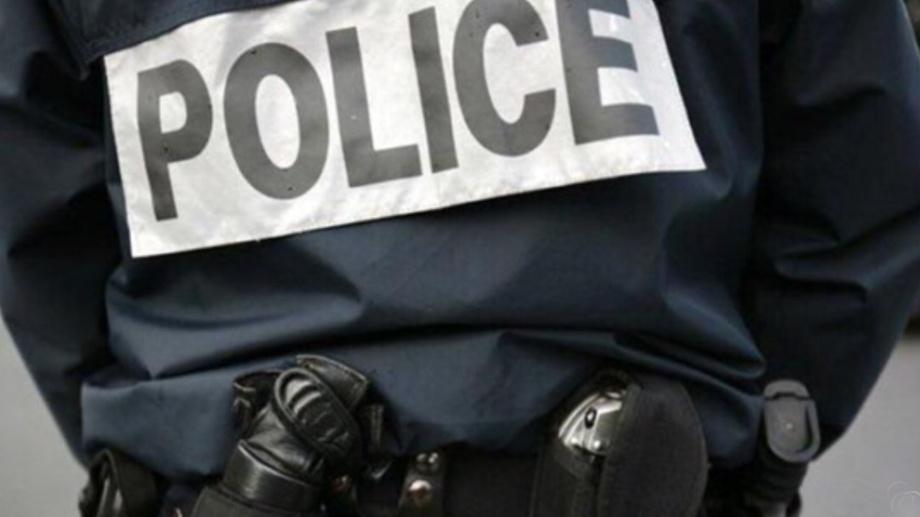 Vaux-sur-Seine : il surprend un cambrioleur dans le salon de son habitation