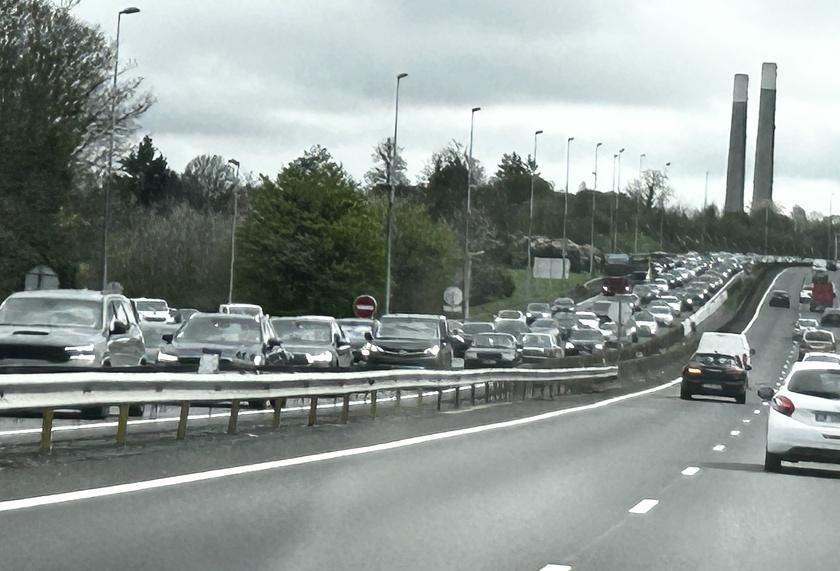 Départs en vacances : jusqu’à 42 km de bouchons sur l’A13, la circulation reste très difficile Départs en vacances : jusqu’à 42 km de bouchons sur l’A13, la circulation reste très difficile