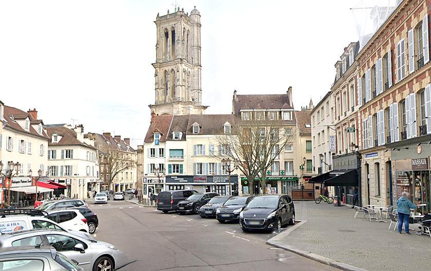 Mantes-la-Jolie. Après le drame en centre-ville, la municipalité appelle au calme et à la responsabilité Mantes-la-Jolie. Après le drame en centre-ville, la municipalité appelle au calme et à la responsabilité