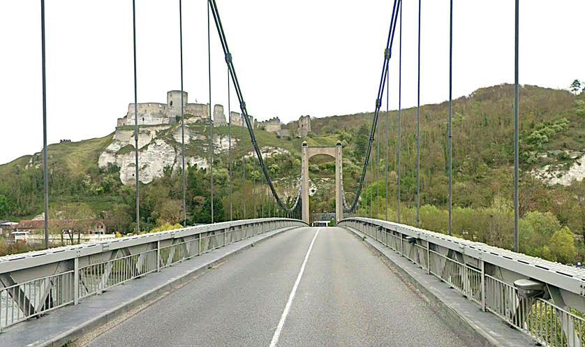 Pont des Andelys : vitesse limitée et poids lourds de plus de 19 tonnes interdits jusqu'à nouvel ordre