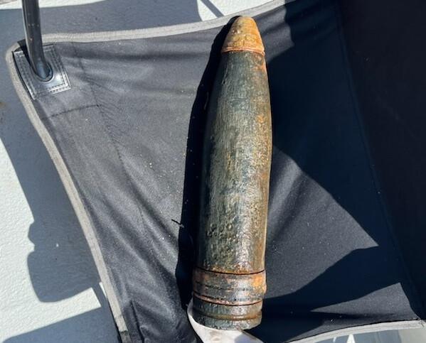 Un obus allemand remonté dans les filets d'un navire de pêche au large de Dieppe