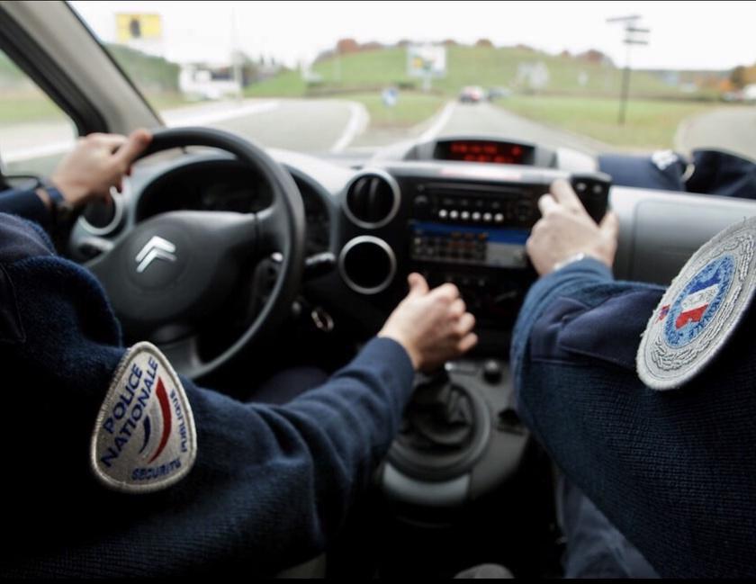 Le Havre : sans permis, il tente d’échanger sa place avec sa passagère devant les policiers