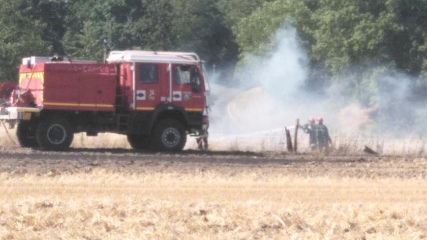 Doudeauville-en-Vexin : trois agriculteurs épaulent les pompiers pour stopper un feu de 8 hectares