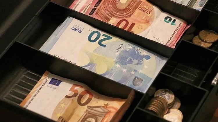 Trappes : surpris par la BAC, le cambrioleur se cachait dans les toilettes du commerce