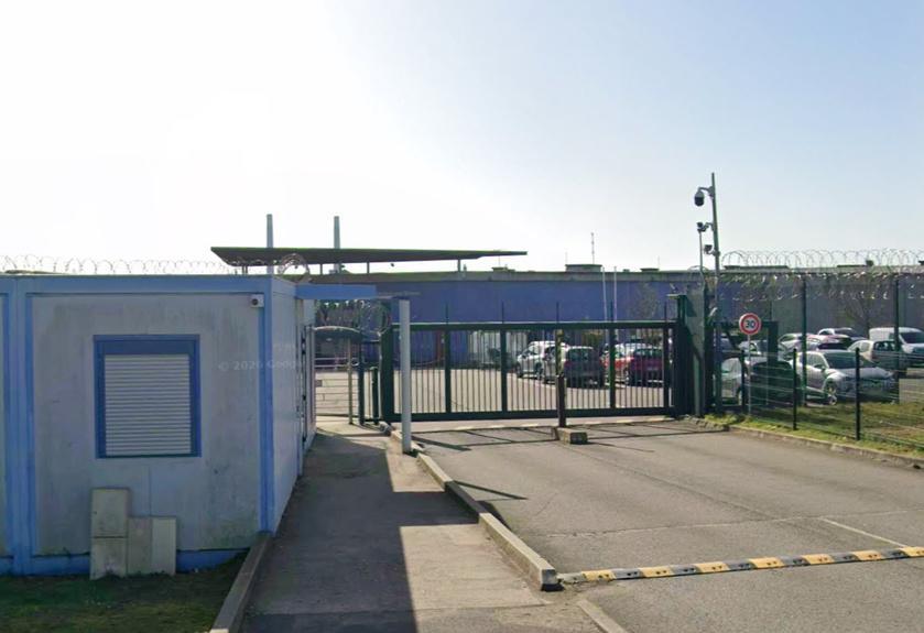 Porcheville (Yvelines) : il tente d’entrer au parloir avec un couteau artisanal caché dans sa chaussure