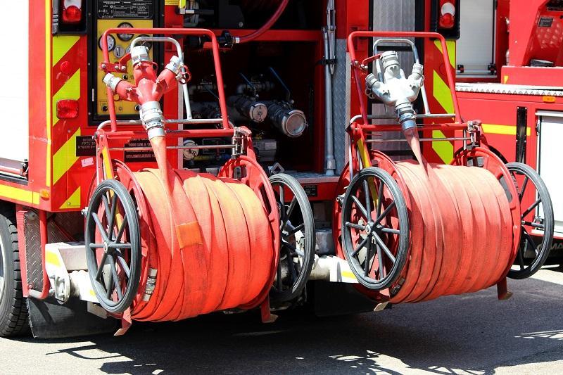 Seine-Maritime : un feu de roseaux progresse près des gabions à Saint-Vigor-d’Ymonville