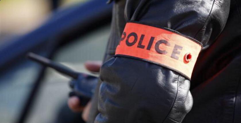 Rouen : à 13 ans, il est surpris par des policiers de la Bac en train de fouiller une voiture Rouen : à 13 ans, il est surpris par des policiers de la Bac en train de fouiller une voiture