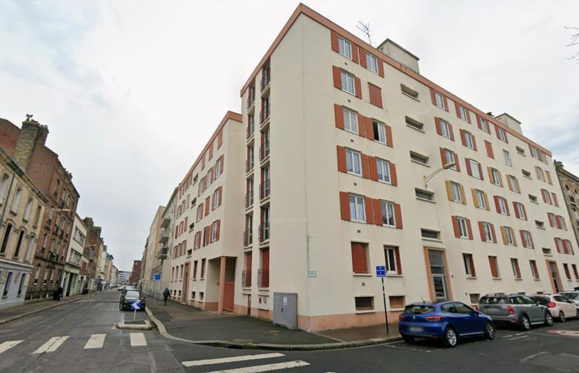 Le Havre : un feu de joint entre deux immeubles mobilise 29 sapeurs-pompiers