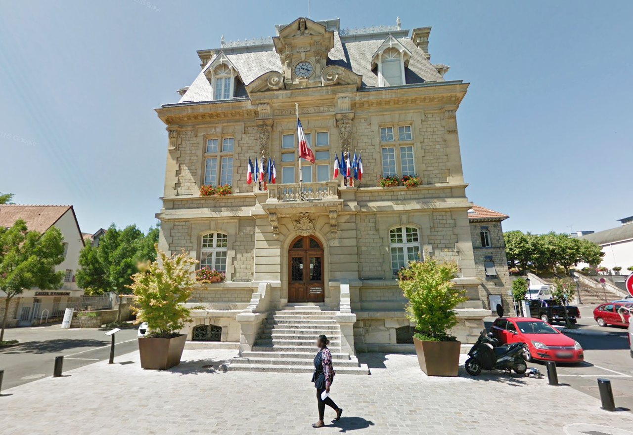 Mort De Michel Rocard Sa Ville De Conflans Sainte Honorine Lui Rendra Hommage Lundi