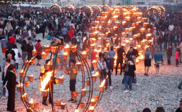 Un Été au Havre : 50 000 spectateurs sur la plage pour la soirée d’ouverture 