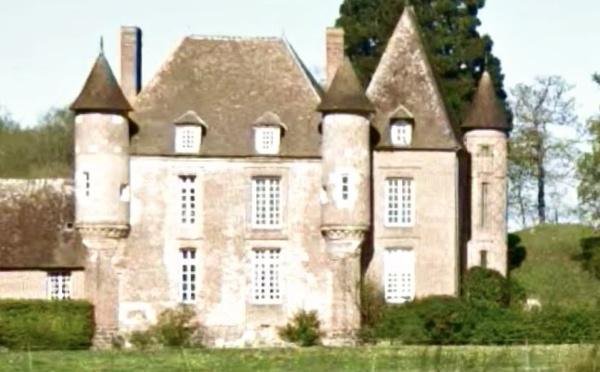 Un cheval sauvé après s’être enlisé dans les douves du château du Rebais, aux Bottereaux (Eure)