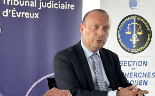 Mort devant la discothèque « La Winery » à Évreux : le conducteur mis en examen pour meurtre et placé en détention