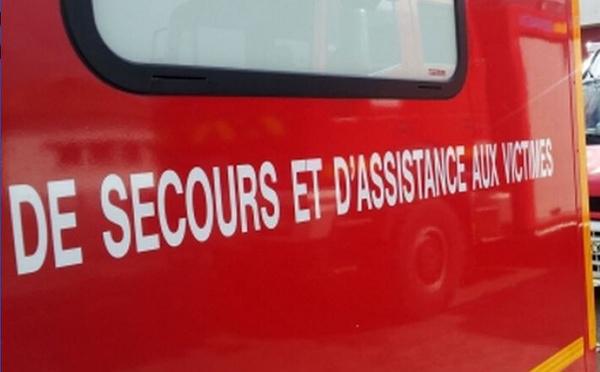 Saint-Aubin-sur-Gaillon : un camion-toupie se renverse dans un chemin, le conducteur coincé dans sa cabine