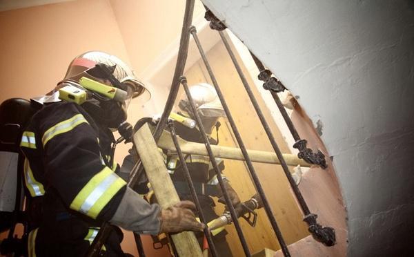 Deux blessés graves et un chien décédé dans un incendie d’immeuble à Rouen