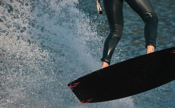 Deux kitesurfeurs hélitreuillés au large de Saint-Aubin-sur-Mer, en Seine-Maritime