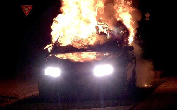 Collision sur le pont Mathilde à Rouen, une des voitures prend feu : aucun blessé n'est à déplorer