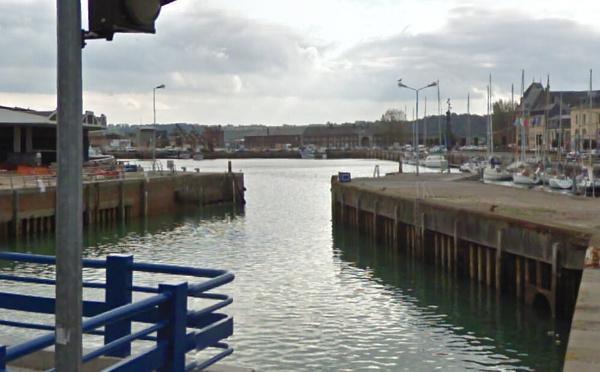 Hydrocarbures dans la Béthune et l’Arques : plages fermées et pêche interdite à Dieppe