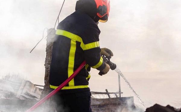 Val-de-Reuil : un garage en feu, cinq enfants et cinq adultes évacués