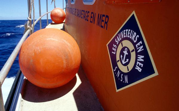 Collision en mer : un chalutier sombre au large du Calvados, trois marins secourus