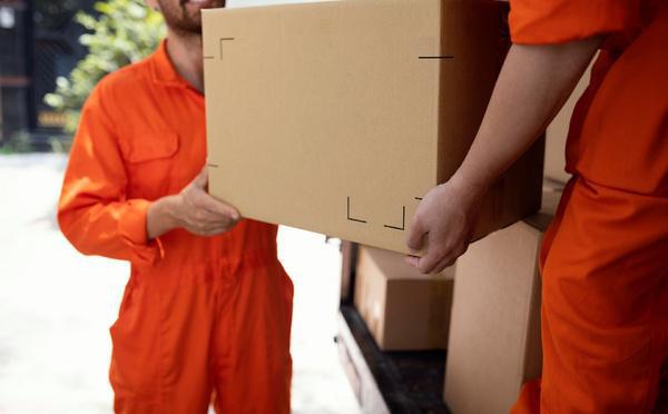 Déménagement : les démarches clés à anticiper pour éviter les mauvaises surprises