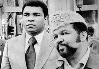 Mohammed Ali et Jabir Herbert Muhammad (1977)