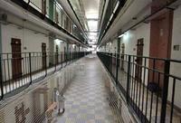Suicides dans les prisons de Rennes et Marseille